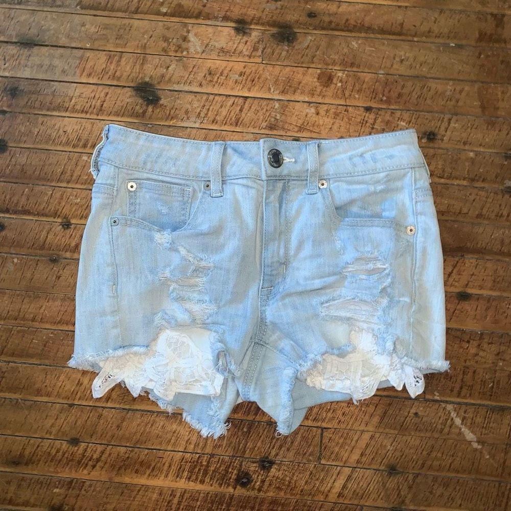 American Eagle lace pocket light wash cut off hi-rise 2 shorts